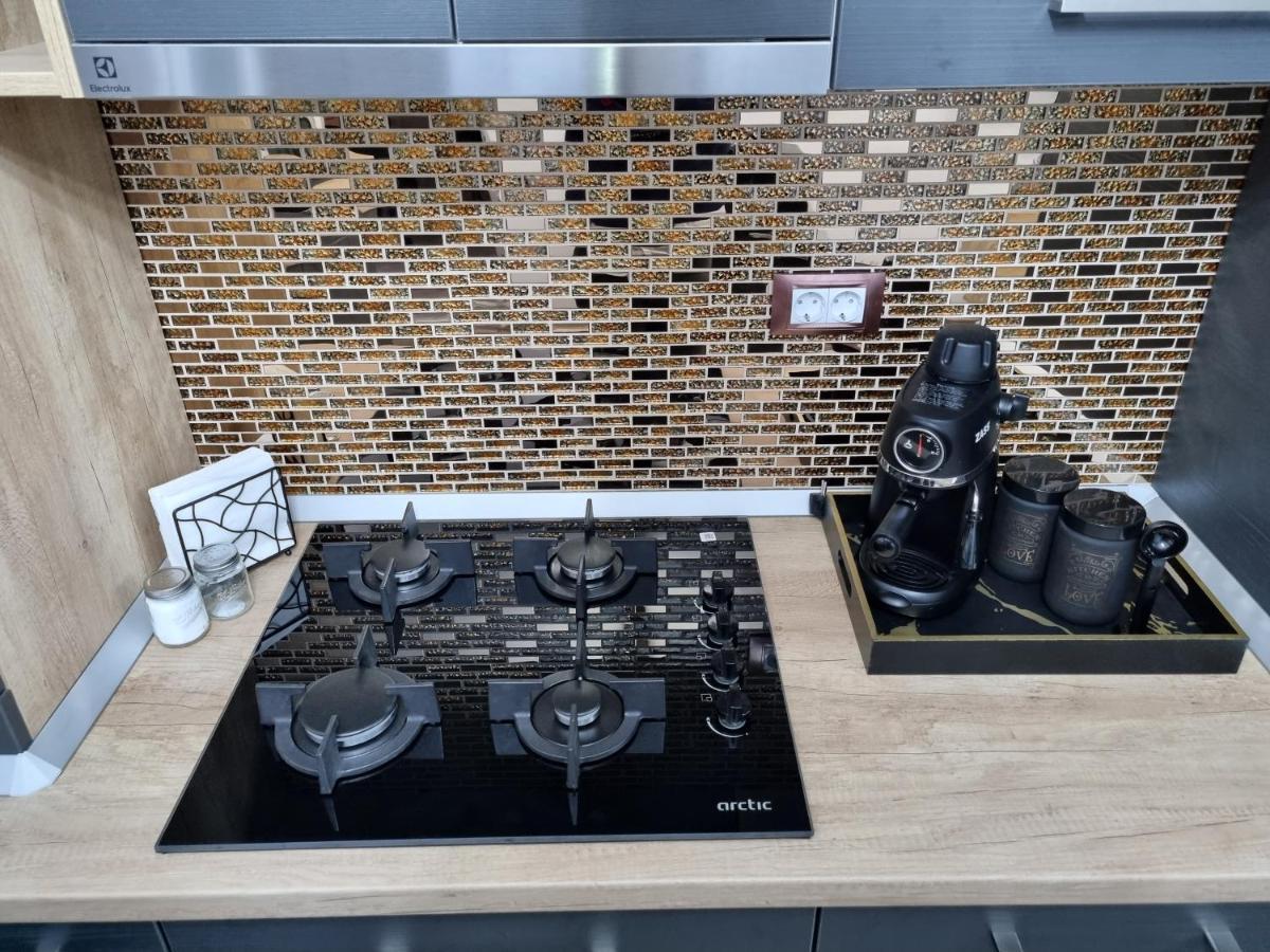 Luxury Apartments Bacau Bagian luar foto