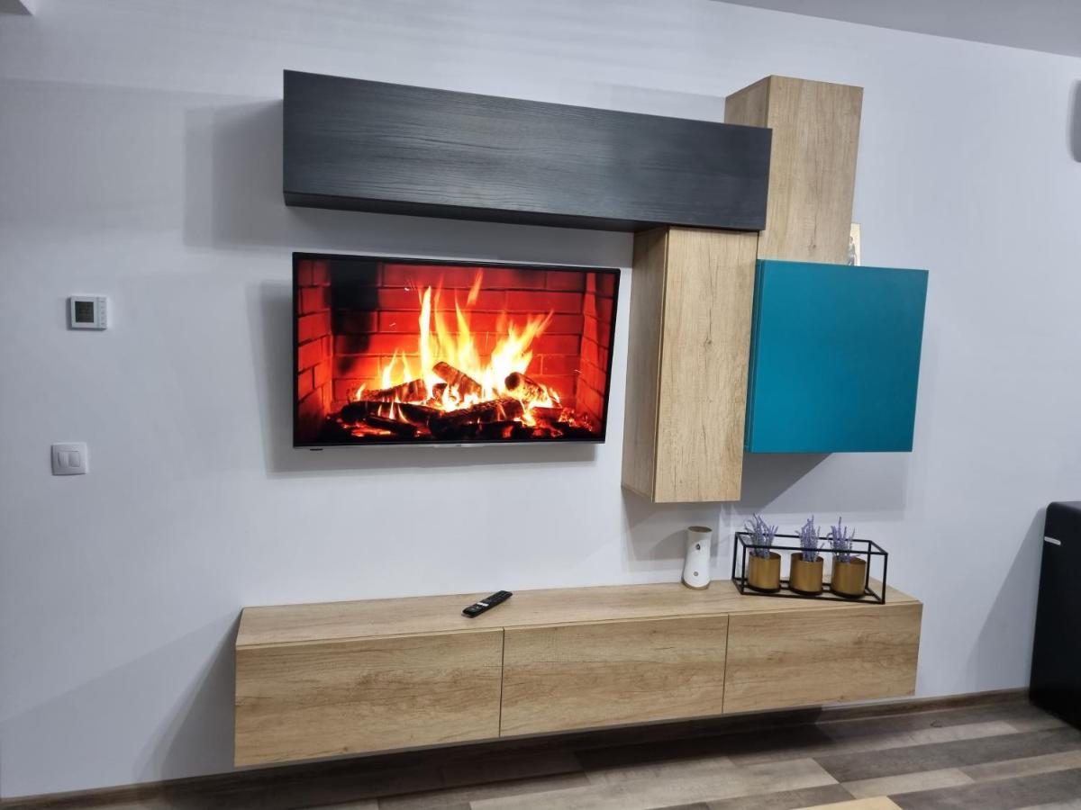 Luxury Apartments Bacau Bagian luar foto